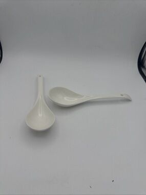 2 Asian style Soup ramen renge Tasting Spoons Porcelain 9”